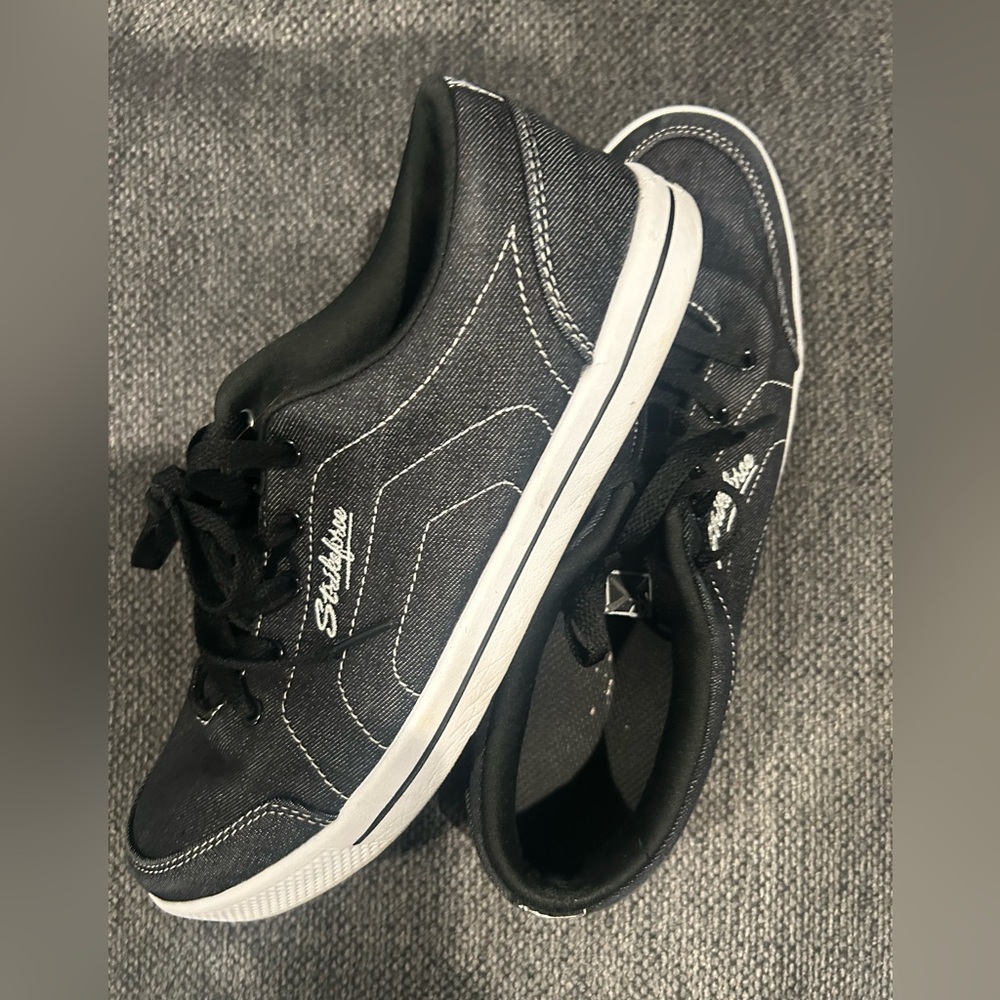 Womens Bowling shoes  Size 9